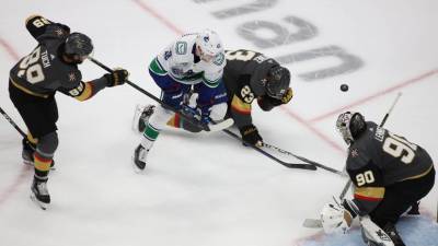 Марк Стоун - Джонатан Маршессо - Алексей Так - «Вегас» разгромил «Ванкувер» и повёл в серии плей-офф НХЛ - russian.rt.com - Бостон