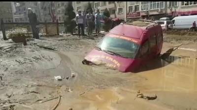 В Турции из-за сильных ливней погибли четыре человека