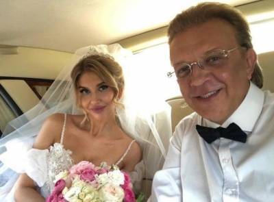 Дан Борисов - Роман Жуков - Певец Рома Жуков женился на 28-летней модели - bimru.ru - Париж