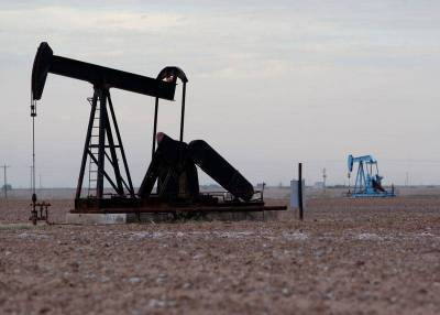 Цены на нефть растут из-за урагана и тропического шторма в Мексиканском заливе
