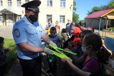 Автоинспекторы Костромской области присоединились к акции «Собери ребенка в школу»