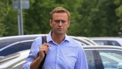В Кремле прокомментировали транспортировку Навального в Германию