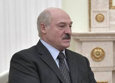Лукашенко заявил, что «терки на улицах» негативно влияют на ситуацию с COVID-19 в Белоруссии