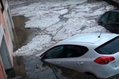 Появилось видео затопленных после шторма со снегом улиц Вероны