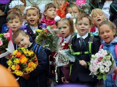 В Тюмени родителям приходится отдавать от 20 тыс. рублей, чтобы собрать в школу первоклассника