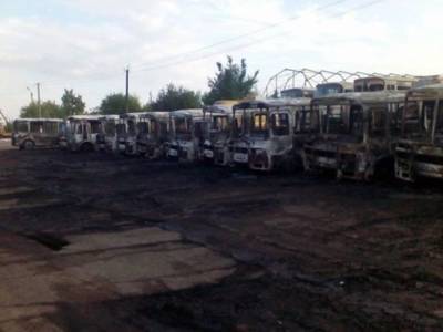 Неизвестные сожгли десять автобусов под Черкассами