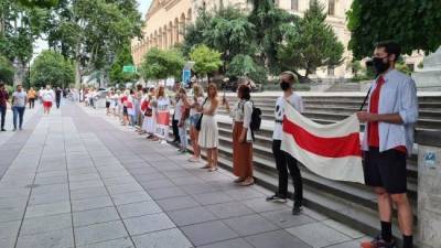 «Цепь солидарности» с белорусскими протестующими протянули в Тбилиси