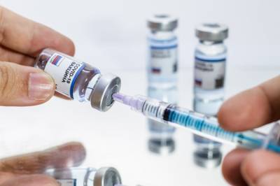 Доцент Лебедь о прививке от коронавируса: «Народ воодушевит вакцинация медийных личностей»