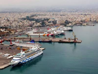 В одном из портов Греции произошел взрыв на судне: есть раненные, один человек в тяжелом состоянии