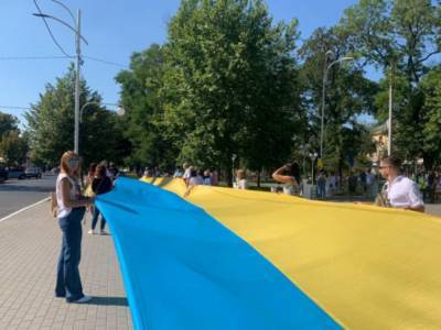 День Независимости в регионах: В Измаиле развернули стометровый государственный флаг Украины