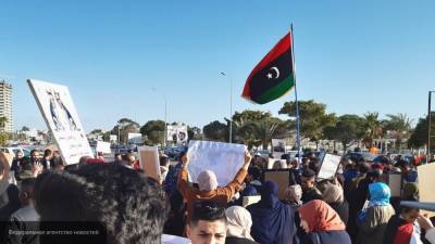Жители Триполи подняли восстание, добиваясь отставки ПНС