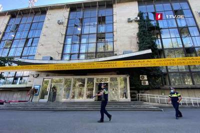 Из здания Общественного вещателя в Тбилиси эвакуировали сотрудников