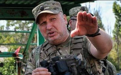 Турчинов заявил, что Зеленский может реализовать наступление на Крым