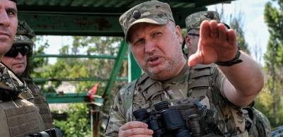 Турчинов ответил Зеленскому на обвинение в сдаче Крыма