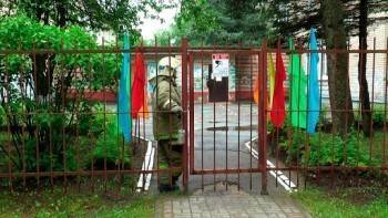 В Вологде эвакуируют детей из "заминированного" детского сада и ТЦ