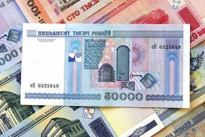 Официальные курсы доллара и евро к белорусскому рублю после выборов выросли на 4,4% и 5,2%
