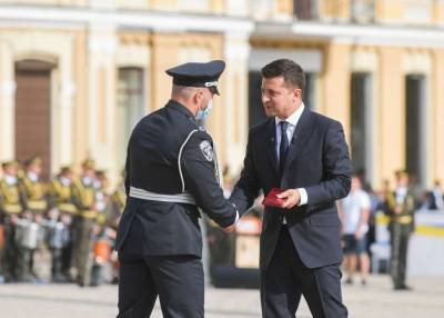 В День Независимости Зеленский присвоил звание Героя Украины трем гражданам