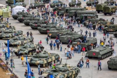 Минск договорился с Москвой о поставках систем ПВО, вертолетов и БТР