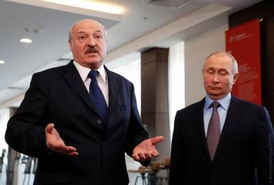 Лукашенко проинформировал Путина о предпринимаемых мерах для нормализации обстановки в стране