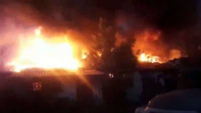 Крупный пожар произошёл на складах в Усть-Каменогорске