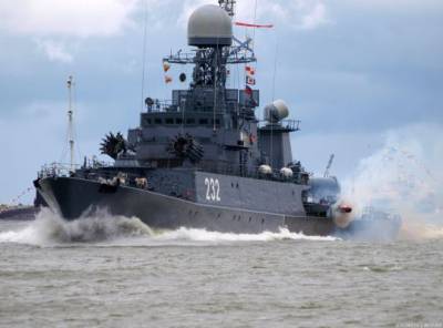 На Западе России подняты боевые корабли и самолеты
