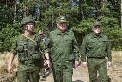 Белоруссия приведет ряд воинских частей в высшие степени боеготовности