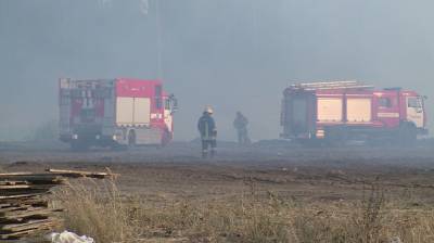 Крупный пожар с угрозой жилым домам произошёл под Воронежем