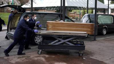 В Индонезии умершая девочка ожила во время своих похорон