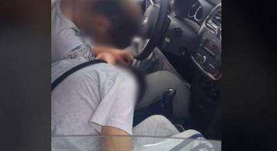 В Киеве водитель службы такси употреблял наркотики вместе с пассажиром (фото)