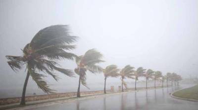 По прогнозам, тропический шторм "Лаура" достигнет побережья США 26 августа