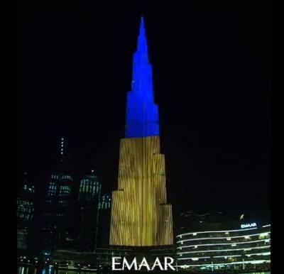 Поздравление с Днем Независимости из Дубая: самый высокий в мире небоскреб подсветили цветами флага Украины