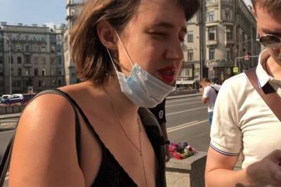 Суд оштрафовал томскую журналистку за пикет в поддержку Ивана Сафронова