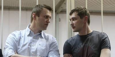 Брат Навального обвинил главврача омской больницы во лжи и назвал его «конченым человеком»