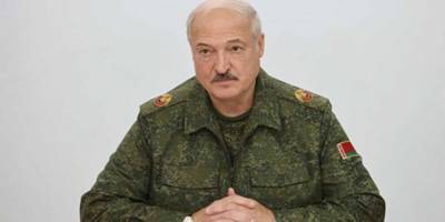 Зачем Александр Лукашенко надел разгрузку и взял в руки потёртый калаш? Александр Роджерс