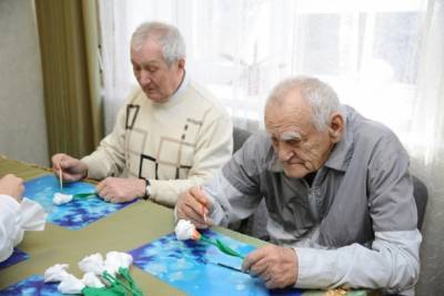 В Волгоградской области открылись школы родственного ухода за стариками