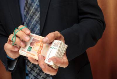 Осторожно, мошенники: в Гатчине пенсионера обманули на 700 000 рублей