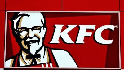 KFC временно отказалась от использования слогана "Пальчики оближешь" из-за пандемии Covid-19