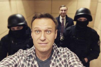 Евросоюз призвал расследовать отравление Навального