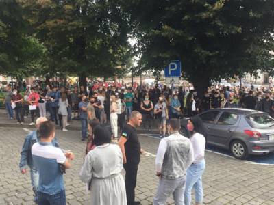 На Волыни растет количество больных с COVID-19, но люди протестуют против карантинных мер