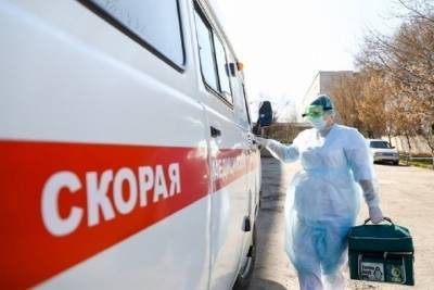 В Волгограде в тройном ДТП пострадали два человека