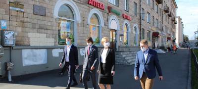 Глава Петрозаводска запрещает предпринимателям устанавливать вывески, уродующие город (ФОТО)