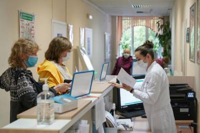 Для московских поликлиник разработают новый стандарт работы администраторов