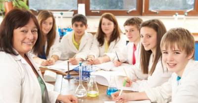 В 18 школах Даугавпилса установят бесконтактные термокамеры, измеряющие температуру учеников