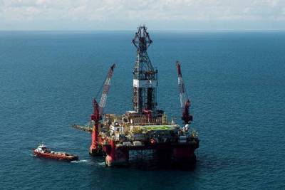 Нефть дорожает на новостях вокруг добычи сырья в Мексиканском заливе