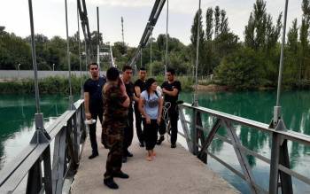 В Ташкентской области спасли девушку, которая пыталась утопиться из-за семейного скандала