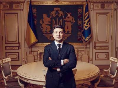 Фонд "Украина XXI века" обратился к Зеленскому по поводу утверждения большого государственного герба Украины