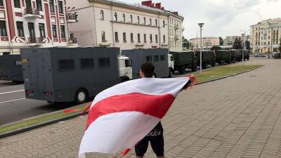 В Минске заблокировали площадь перед зданием министерства образования