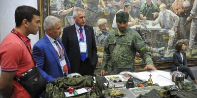 В РПЦ объяснили появление камуфляжных ряс на форуме "Армия-2020"