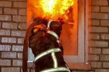 Сосед спас соседа во время сильного пожара в Вологде