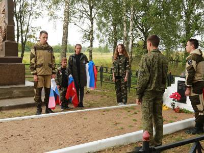 На Поле Памяти в Смоленской области воздали почести погибшим солдатам